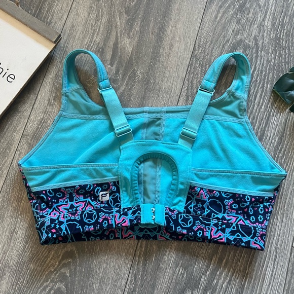 Fabletics sintra geometric keyhole sports bra. Size S - Picture 10 of 10